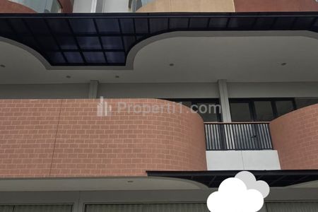Disewakan Ruko Lavanya Harapan Indah 2 Bekasi Siap Huni 2,5 Lantai