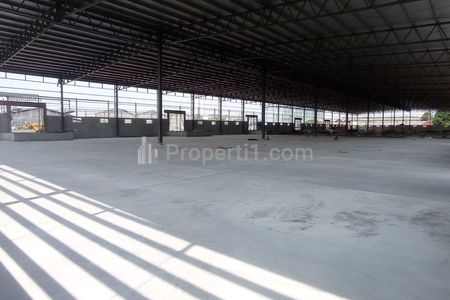 Sewa Gudang Baru Ada Loading Dock, Bangunan 6000m2 di Kosambi, Tangerang, Banten