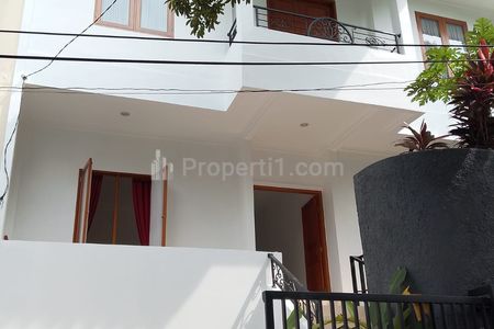 Dijual Rumah Asri Siap Huni Dalam Komplek di Cinere, Depok