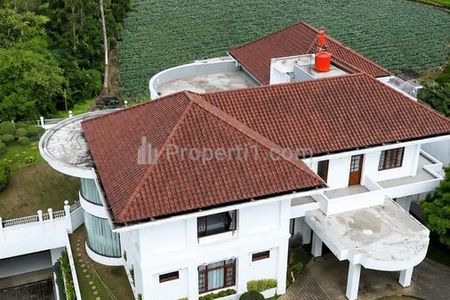 Dijual Rumah Baru Lux Mewah Butuh Uang (BU) di Setiabudi Bandung