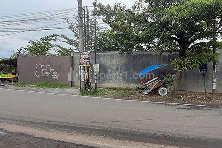 Jual Tanah 1700 m2 SHM Muka 19 Meter untuk Town House Pertokoan Perkantoran Pergudangan Lokasi Super Strategis di Jl. Parakan Saat Arcamanik Bandung