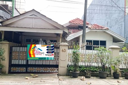 Dijual Rumah Mewah Lokasi Premium & Strategis Luas 250m² di Jembatan 1 Rawalumbu Bekasi