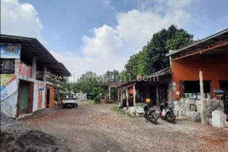 Dijual Usaha Material di Jalan Raya Pasir Angin Cileungsi Bogor