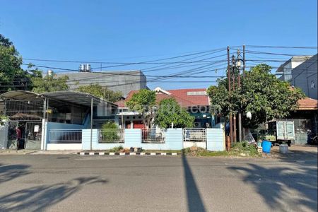Dijual Rumah SHM Nginden Intan Surabaya – Bangunan Luas Terawat & Minim Renovasi