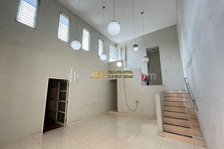 Jual Rumah 2,5 Tingkat di Jalan Babura Baru (Sebelah Jimbaran Seafood) - Medan