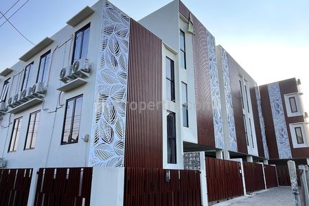 Dijual Kost Aktif di UI Full Occupied, 10 Kamar Full Furnished, SHM, Strategis 2 Menit Gerbang UI, Aman Nyaman Occupancy Tinggi