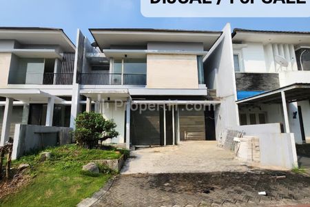 Dijual Rumah 180 m2 Harga 4 Milyaran di South Emerald Mansion Citraland Surabaya Barat - Lokasi TerDEPAN Dekat GWalk, UNESA, Sekolah Ciputra