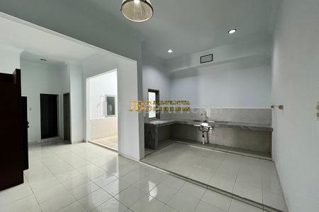 Rumah Siap Huni Dijual di Komplek Cemara Hijau Medan Jalan Metal