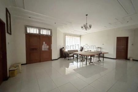 Jual Rumah Elite Margorejo Indah Surabaya, SHM on hand Siap Nego Row 3 mobil, Dekat Jemursari, A Yani, Tol Waru