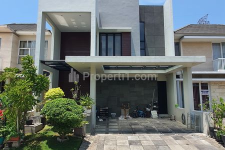 Jual Rumah Modern Minimalis 2,5 Lantai di Royal Residence Surabaya Barat