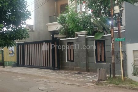 Dijual Rumah Besar Mewah Siap Huni di Jalan Tembuni Pondok Gede Bekasi