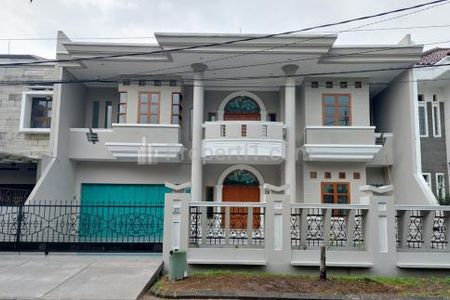 Jual Rumah Bagus di Batununggal Bandung (Di Bawah Harga Pasar) - 4 Kamar Tidur Full Renovasi