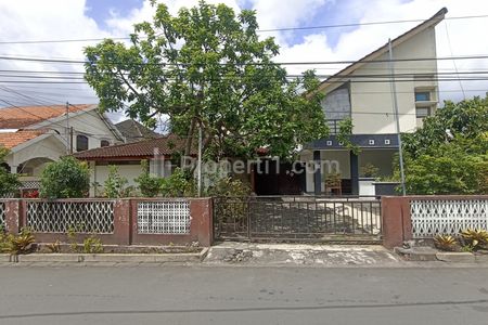 Jual Tanah Strategis Bonus Bangunan Kost Area Karangwuni Jl. Kaliurang km 4,5 Yogyakarta Dekat UGM, UNY, PAKUWON MALL