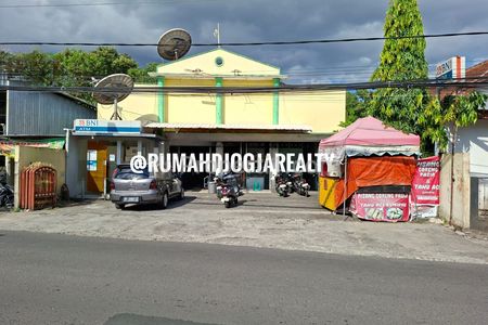 Jual Tanah Super Strategis Bonus Bangunan Pinggir Jalan Anggajaya Condongcatur Sleman Yogyakarta Dekat Pakuwon Mall, JIH, UGM, UPN