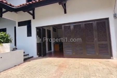Disewakan Rumah 2 Lantai Dalam Komplek di Pangkalan Jati, Depok