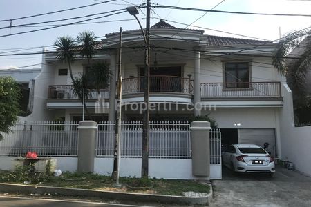 Dijual Rumah Bagus Besar di Jalan Gudang Peluru Raya Jakarta Selatan