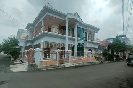 Dijual Cepat Rumah Besar Posisi Hook Area Bebas Banjir di Harapan Indah Cluster Melati Bekasi