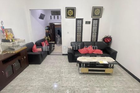 Dijual Rumah Hadap Selatan dengan 3 Kamar Harga 2 Miliaran di Jelambar Jakarta Barat