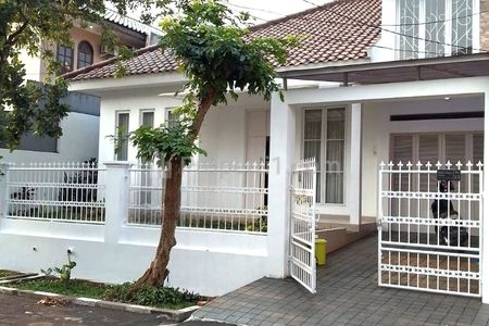 Disewakan Rumah 2 Lantai Dalam Komplek di Cinere, Depok