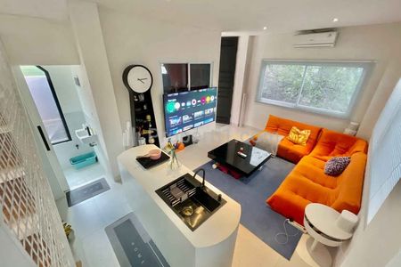Dijual Rumah 3 Lantai Baru Furnished di Dago Cisitu Bandung