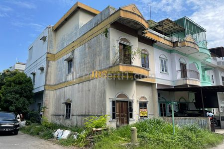 Dijual Rumah Hook 2,5 Tingkat Komplek Cemara Asri Jalan Kiwi
