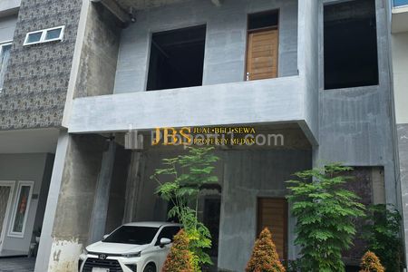 Rumah Dijual di Komplek Grand Cemara Asri Medan Jalan Lotus