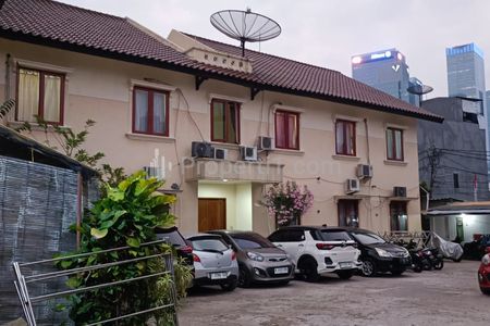 Dijual Rumah Tua dan Kostan 2 Lantai di Karet Kuningan Jakarta Selatan