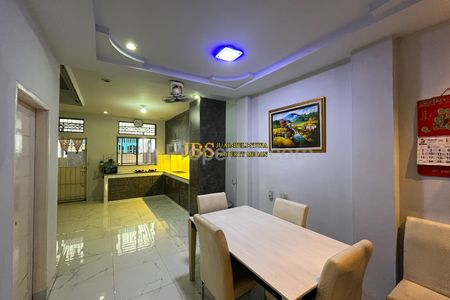 Dijual Rumah 2 Tingkat Siap Huni Komplek Subur Indah (Daerah Katamso) Medan