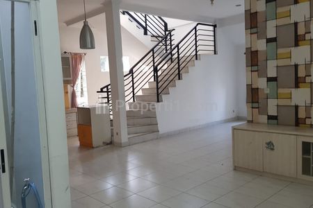 Disewakan Rumah Cluster 2 Lantai Lippo Karawaci Dekat Sekolah, Minimart, Cafe