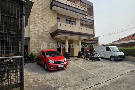 Dijual Gedung Percetakan Lokasi Strategis Siap Huni di Duren Sawit Jakarta Timur