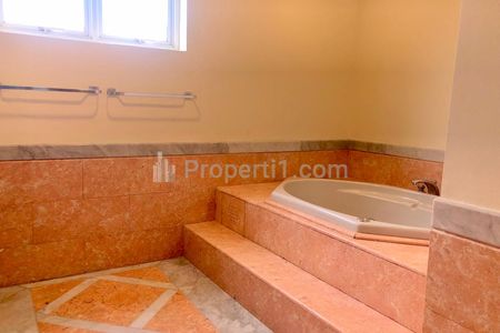 Disewakan Penthouse Kemang Apartment by Pudjiadi Prestige di Jakarta Selatan – 4+1 BR Furnish – Direct Owner