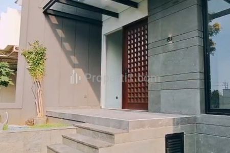 Dijual Rumah Mewah Disain Elegan Kualitas Mantap Lokasi Premium Harga Murah Dekat Pakuwon Mall Surabaya