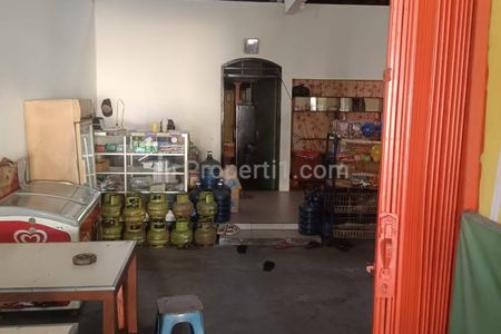 Rumah Usaha Dijual di Jalan Kramat Wiyung Surabaya 