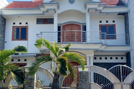 Dijual Rumah Mewah dan Luas Siap Huni 2 Lantai di Mekarwangi Bandung