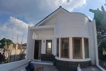 Jual Rumah Unik Gaya Classic Belanda Harga Murah Dekat ke Gerbang Tol Cileunyi Bandung Timur