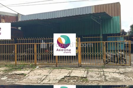 Dijual/Disewakan Tanah dan Bangunan Bengkel Traffic Ramai Pinggir Jalan di Duren Sawit Jakarta Timur