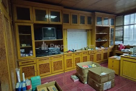 Dijual Ruko 2 Gandeng Bawah NJOP LT 144 m2 di Roxy, Jakarta Pusat Murah