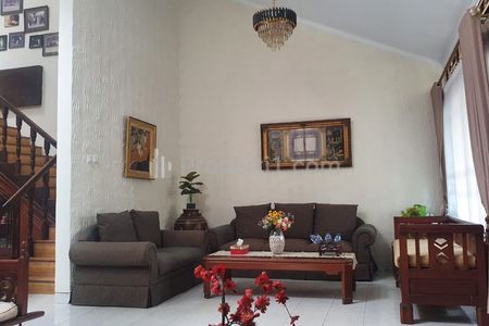 Dijual Rumah Bagus Besar di Cempaka Putih Jakarta Pusat