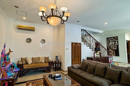Rumah Mewah Disewakan di Kemang Cluster Eksklusif Jakarta Selatan, dengan Kolam Renang Pribadi Bisa Buat Kantor