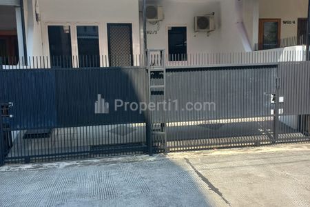 Jual Rumah di Komplek Gading Harmony Jalan Boulevard Utara Kelapa Gading Jakarta Utara - 3 Kamar Tidur