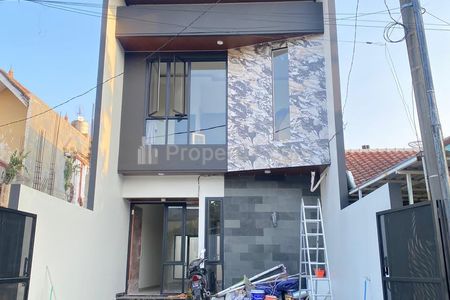 Rumah Dijual Rungkut Mapan Tengah Surabaya Timur