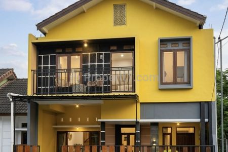 Jual Kost 8 Kamar + Rumah Induk Dekat Kampus UII Jalan Kaliurang Sleman Yogyakarta