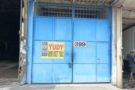 Jual Cepat Murah Sekali Gudang dan Showroom Mobil di Nol Jalan Raya Demak, Surabaya Utara