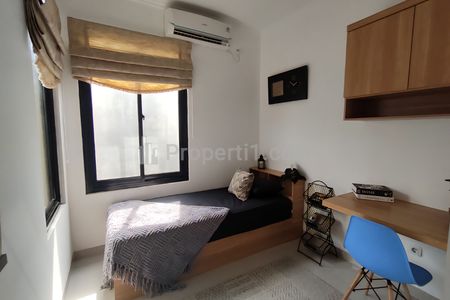 Dijual Kost Sudah Full Tersewa di UI Depok, 10 Kamar Furnished, Strategis 2 Menit ke Gerbang, Occupancy Tinggi, SHM