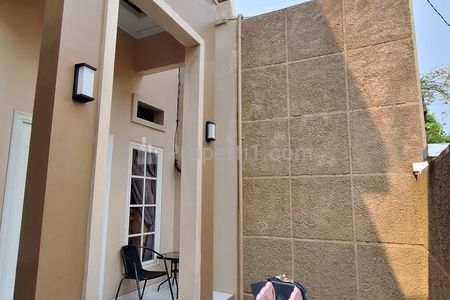 Jual Rumah 2 Lantai Cakep Full Furnished di Makasar Jaktim, Dekat Plaza Kramat Jati