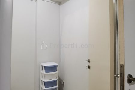 Disewakan Apartemen Green Pramuka 2BR Semi Furnished Connect Mall