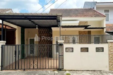 Rumah Dijual Siap Huni Rapih Terawat di Griya Loka BSD City, Tangerang Selatan
