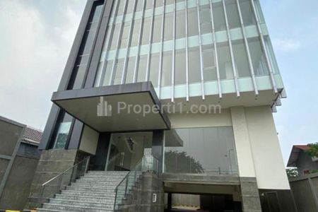 Dijual Gedung Baru Pinggir Jalan di Pramuka Raya Jakarta Timur