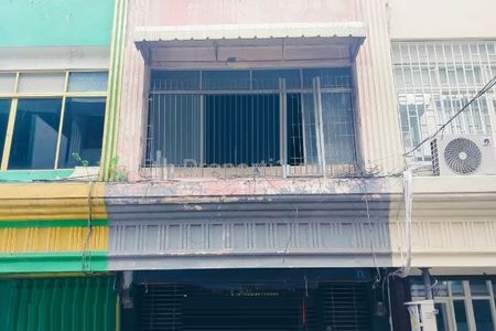 Ruko Dijual/Disewakan Raya Embong Malang Tegalsari Surabaya Pusat