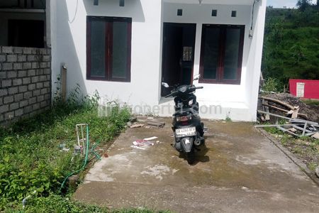 Disewakan Rumah Murah Bagus Cantik di Vismaya Residence Tabanan Bali Siap Huni Minimalis Modern